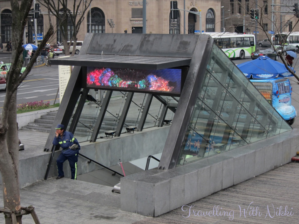 BundSightseeingTunnelShanghai1