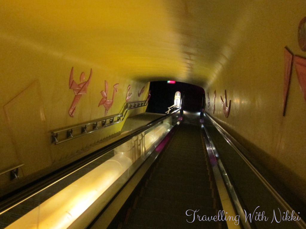 BundSightseeingTunnelShanghai5