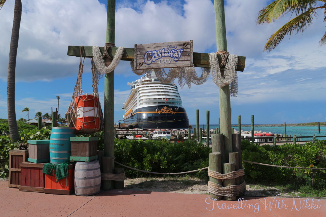 disneydreamhalloweenonthehighseasdaythreecastawaycay14