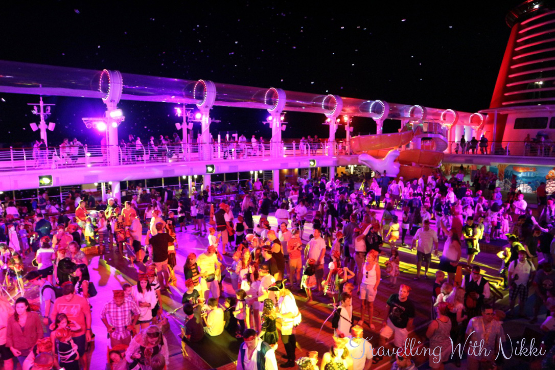 disneydreamhalloweenonthehighseasdaythreecastawaycay72