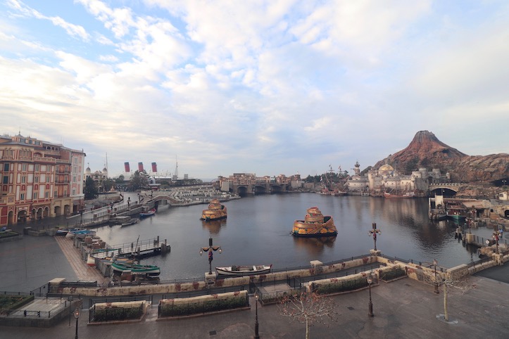 Staying at the Tokyo DisneySea Hotel MiraCosta in a Porto Paradiso Harbor View Room