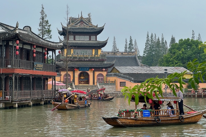 How to Visit Zhujiajiao: Shanghai’s Ancient Water Town
