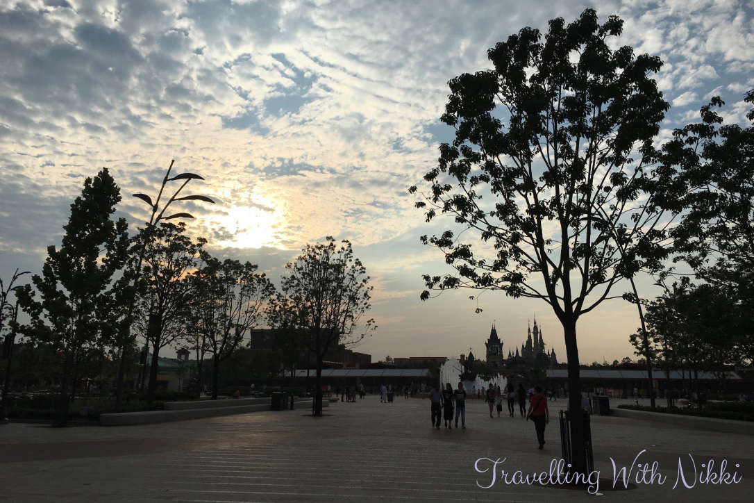 ShanghaiDisneytown33