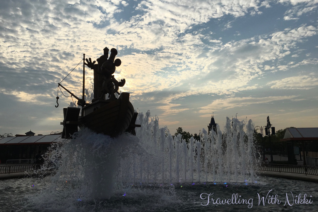 ShanghaiDisneytown34